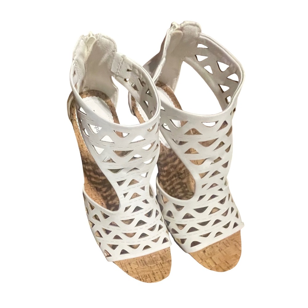 Baretraps Miriam White Laser Cut Wedge Sandals Womens 11M BTS19-10715-010-111